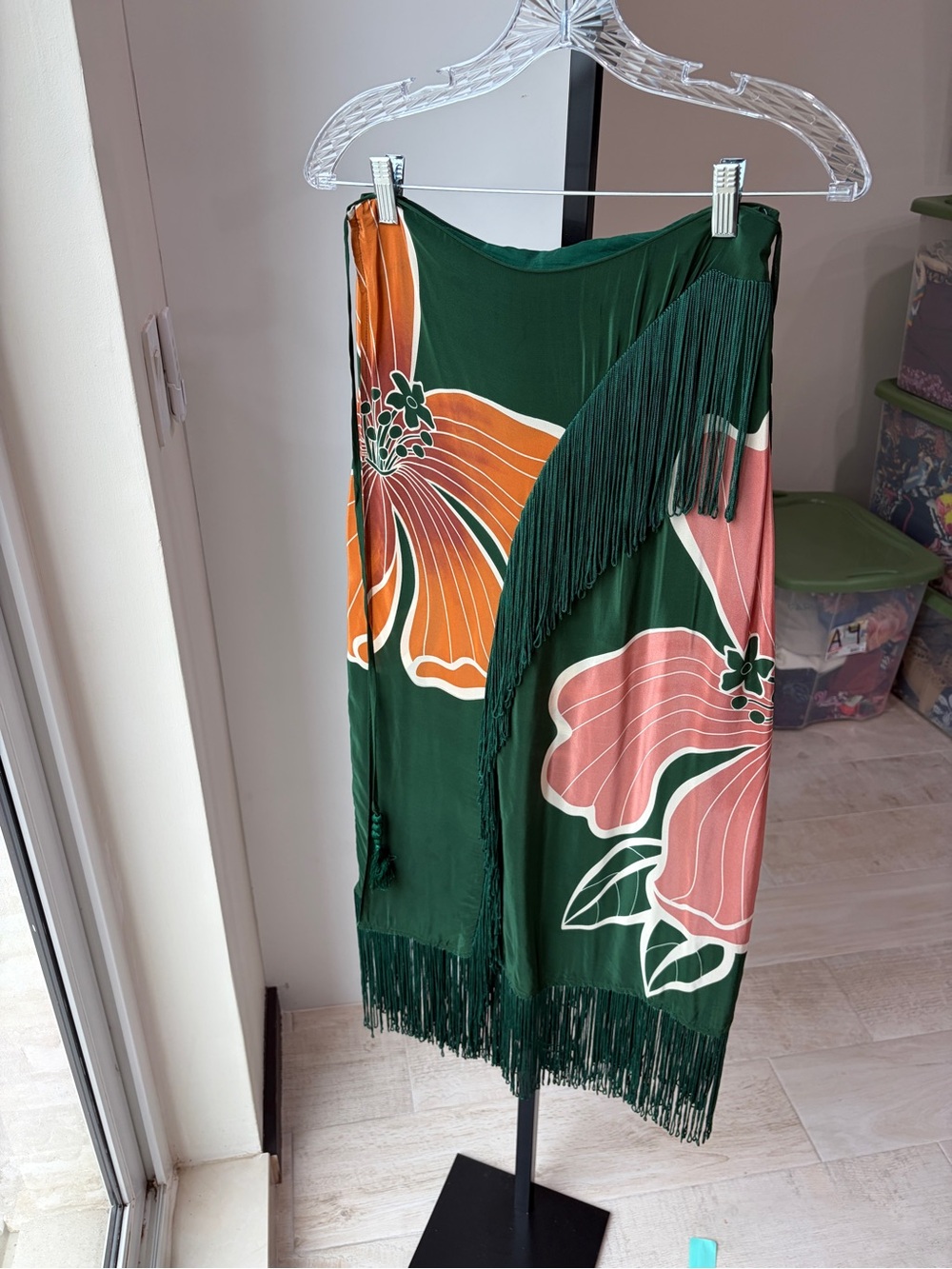 Farm Rio: Green Honolulu Flowers Fringe
Maxi Skirt - Picture 10 of 10